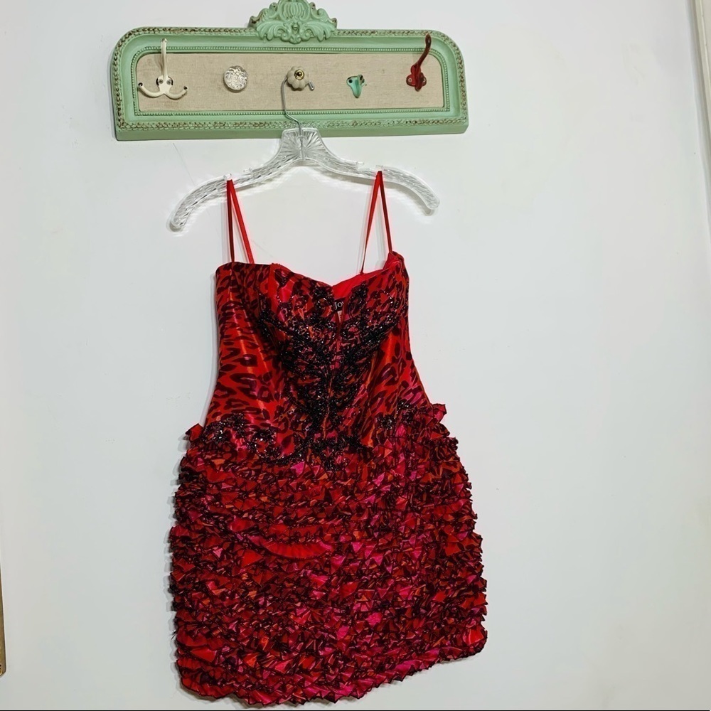 Jovani Strapless Leopard Beaded Ruffle textured cocktail Mini Dress 6 red black